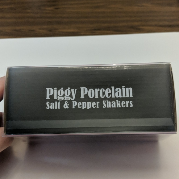 New Piggy Porcelain Salt & Pepper Shakers - Picture 3 of 6